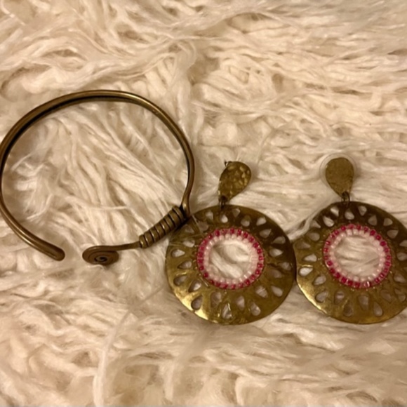 Brass Tone Bracelet and Earring Set - Picture 2 of 5